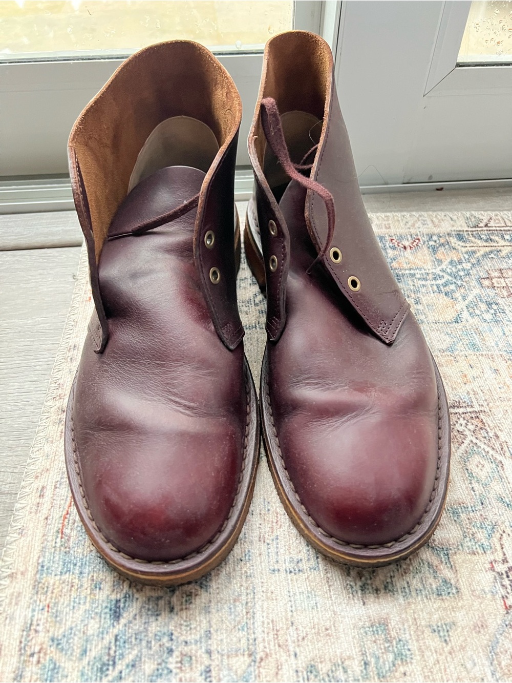 Clarks Men's Chukka Boots in Deep Burgundy, worween leather